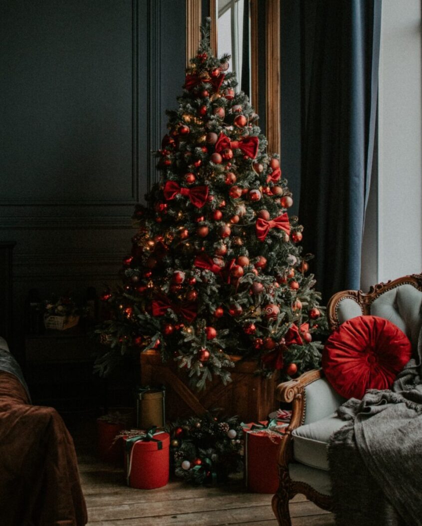 Un Albero Di Natale Di Oltre 2 Metri Con Decorazioni Incluse A Meno Di