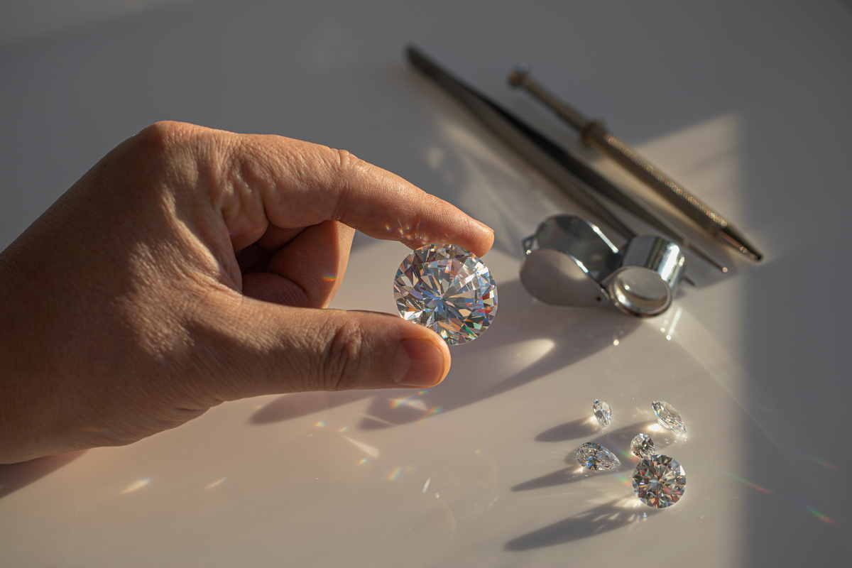 Come riconoscere un diamante vero da uno falso?