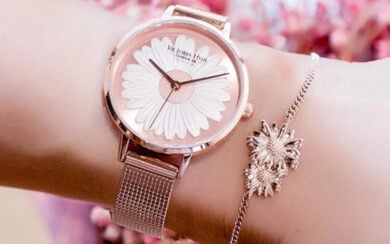 Orologi, 5 segnatempo romantici decorati con i Fiori