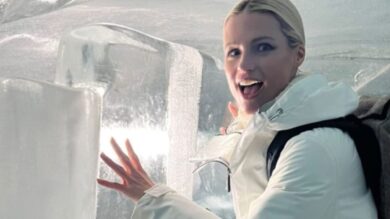 Michelle Hunziker non rinuncia al lusso: la sua tuta da neve è costosissima