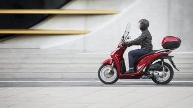 Honda SH vs Piaggio Medley, una Sfida tra Maxi scooter!