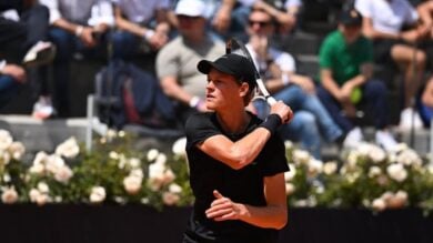 Il campione di tennis Jannik Sinner nell’occhio del ciclone: l’accessorio deluxe fa discutere!