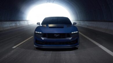 Ford Mustang vs Chevrolet Camaro, Sfida tra Sportive Made in USA!