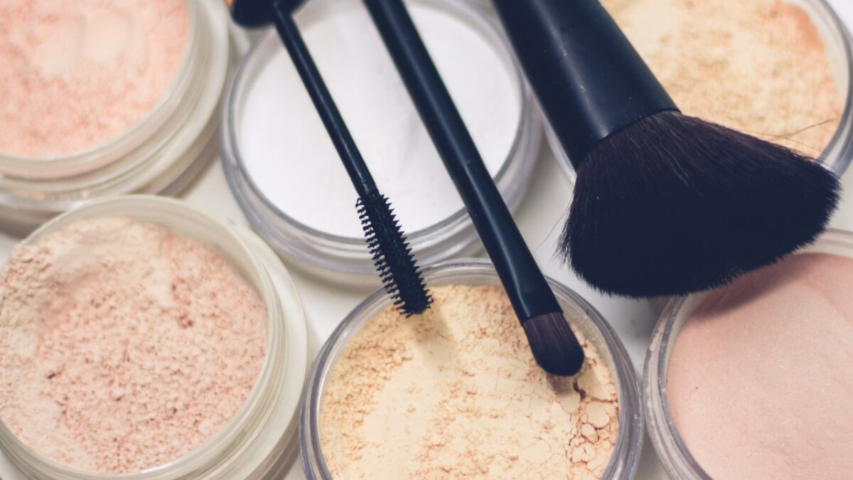 Cosmetici Ibridi: 5 prodotti tra skincare e makeup da provare assolutamente!