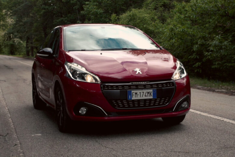 Peugeot 208 Auto a Diesel