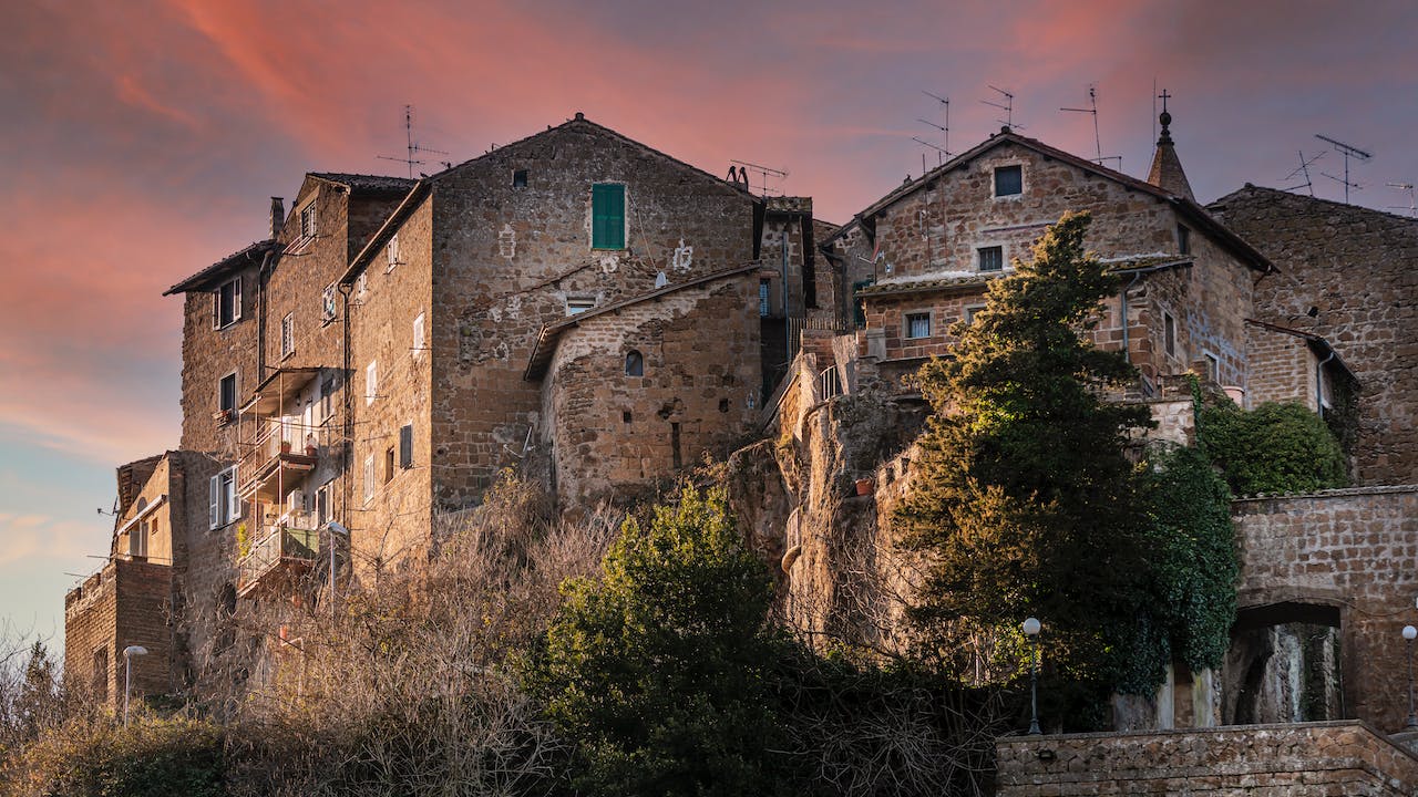 Viaggio nei “borghi presepe” d’Italia, location uniche da scoprire a Natale