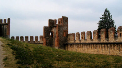 Alla scoperta del borgo delle 24 torri, una bellezza da non lasciarsi sfuggire!