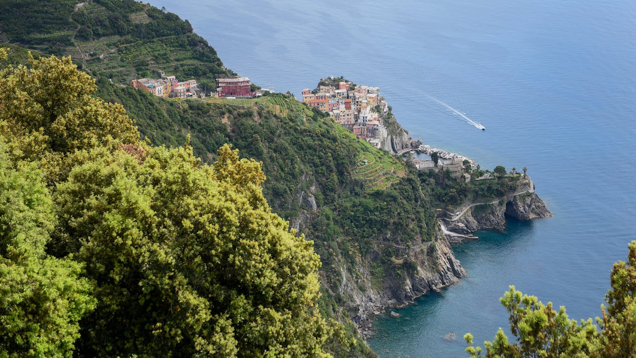 I borghi poco conosciuti della riviera Ligure, un incanto nascosto…