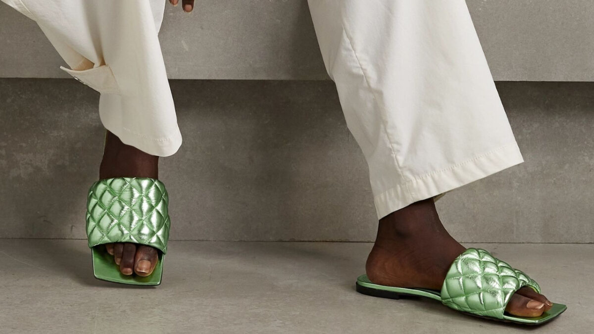 I sandali slide sono le scarpe comfy glam più amate dalle fashion addicted!