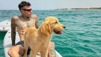 Fedez si rilassa in Puglia, vacanze deluxe nella Masseria spettacolare!