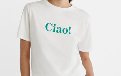 Le t-shirt con scritte sono il capo più simpatico del momento!