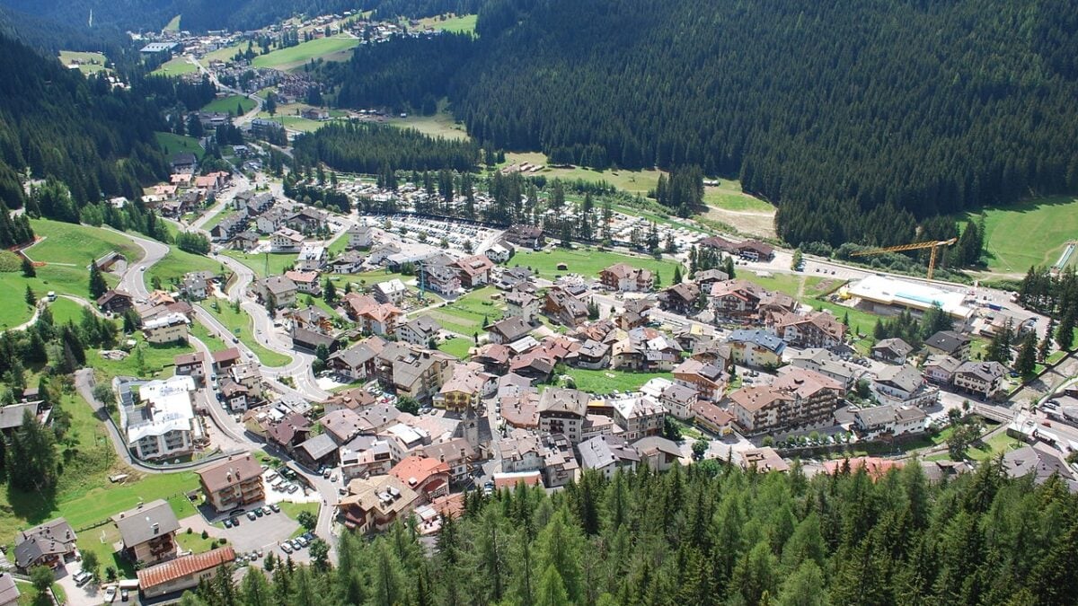 Bellezza e relax nei borghi più belli della Val di Fassa