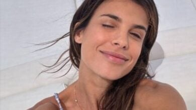 Elisabetta Canalis, il bikini Must Have mette in mostra l’underboob!