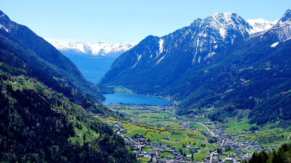 Questo borgo della svizzera italiana è una bellezza alpina da scoprire subito