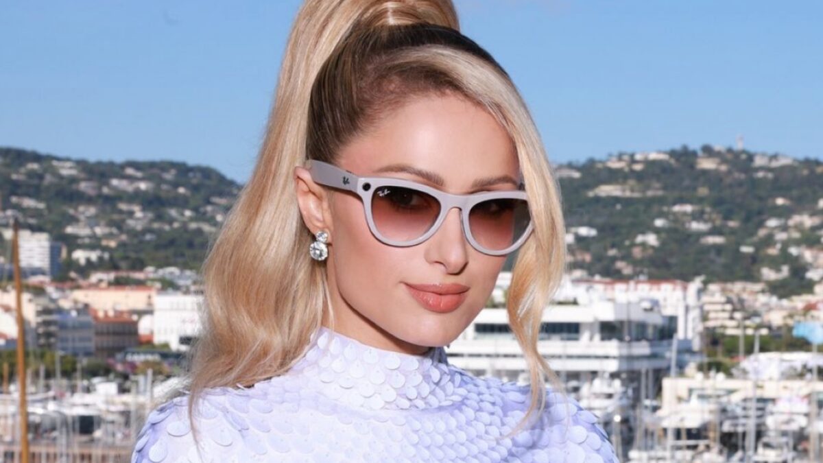 Paris Hilton viaggia con stile con il suo lussuoso jet privato!