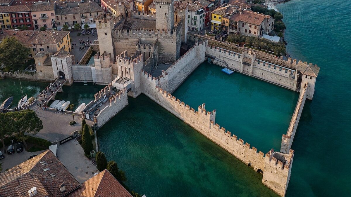 Video – Questi borghi sul Lago sono la metà alternativa al mare che dovreste visitare ora