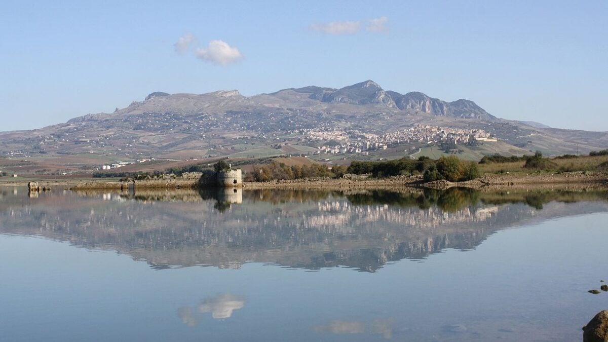 Un borgo siciliano con origini antichissime e una bellezza che lascia senza fiato