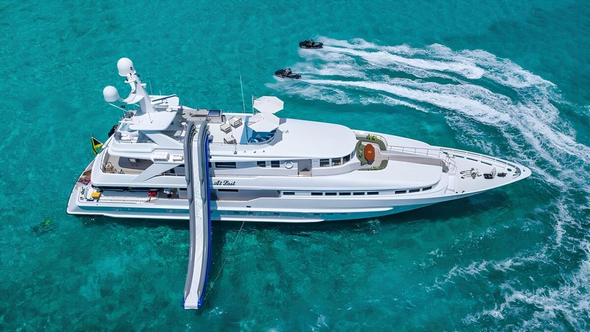 Uno Scivolo da 30mila euro sullo Yacht, ecco la nuova ossessione dei Milionari