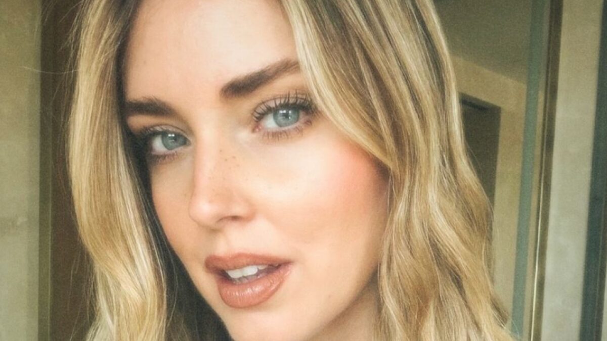 Chiara Ferragni, look da quasi 20mila euro per un pomeriggio al Museo con la mamma