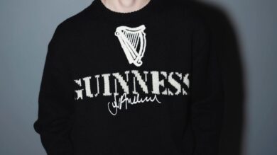 JW Anderson x Guinness, una Capsule Collection che va “su di giri”!