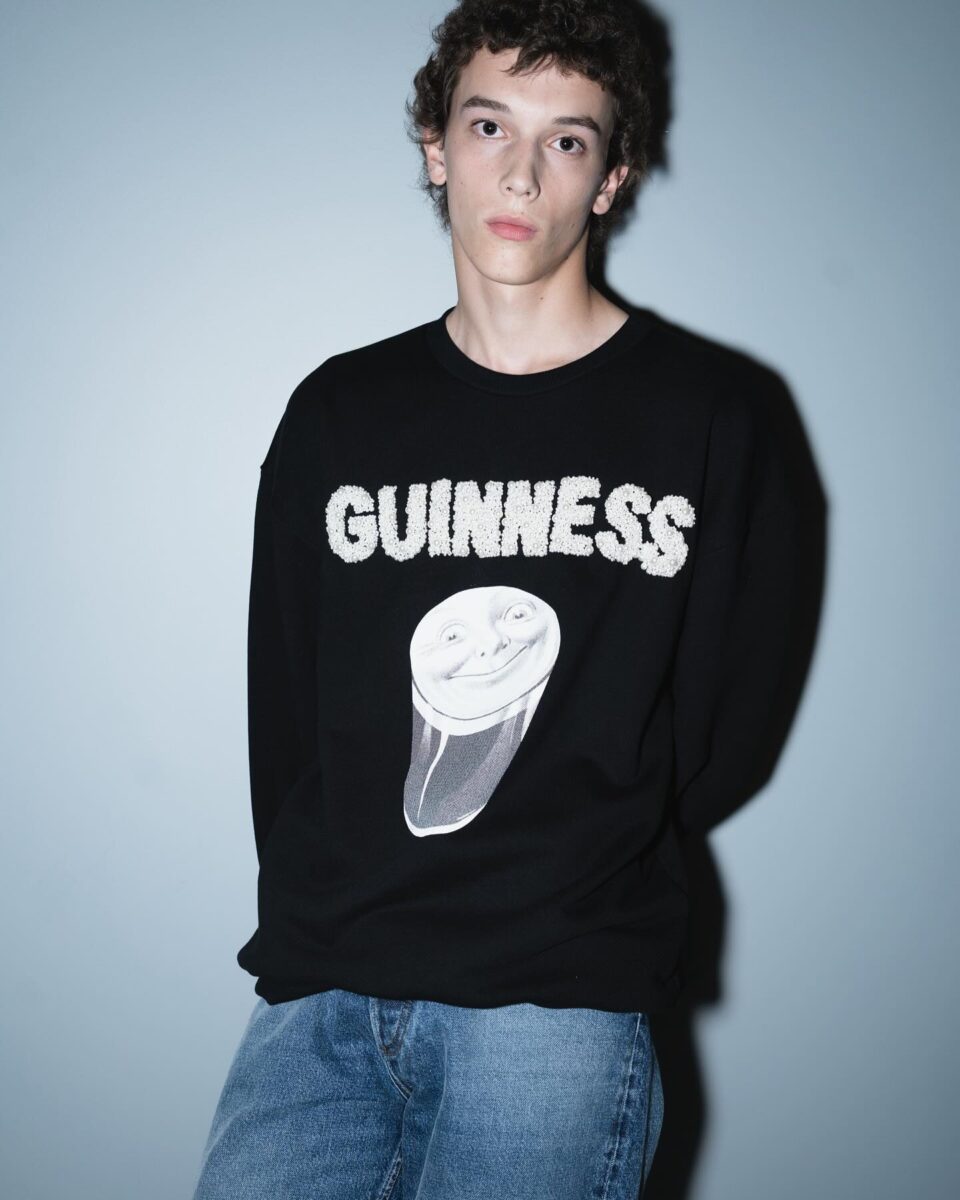 JW Anderson x Guinness, una Capsule Collection che va “su di giri”!