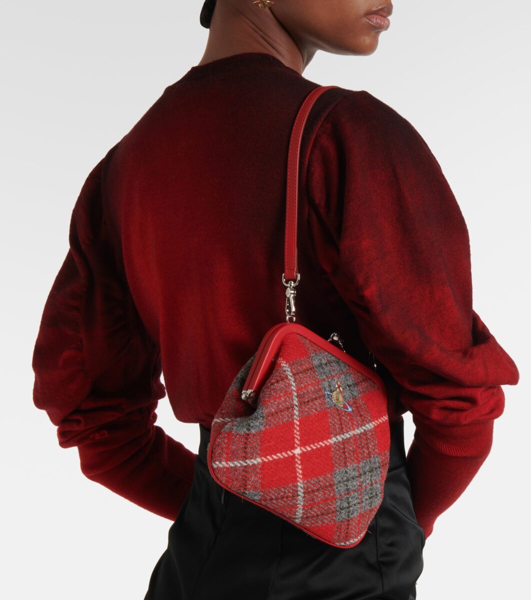 Il tartan non passa mai di moda: 6 capi e accessori nella stampa più chic di sempre