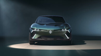 Renault Emblème guarda avanti: ecco il concept futuristico da oltre 200 Cv…