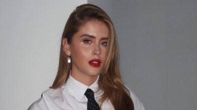 Valentina Ferragni, il Look griffato per un giorno di pioggia a Milano non è per tutte le tasche