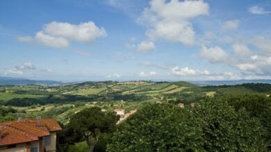 Lo chiamano la Spia della Maremma per la sua posizione strategica tra mare e monti