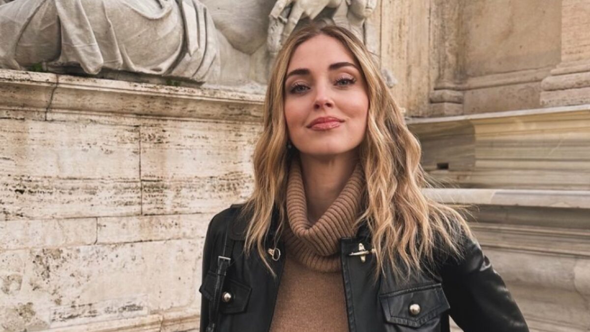 Chiara Ferragni, la borsa Chanel è elegante e costosissima (FOTO)