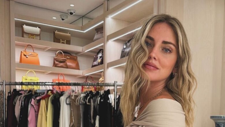 Chiara Ferragni a Roma con il reggiseno tempestato di cristalli, quanto costa?