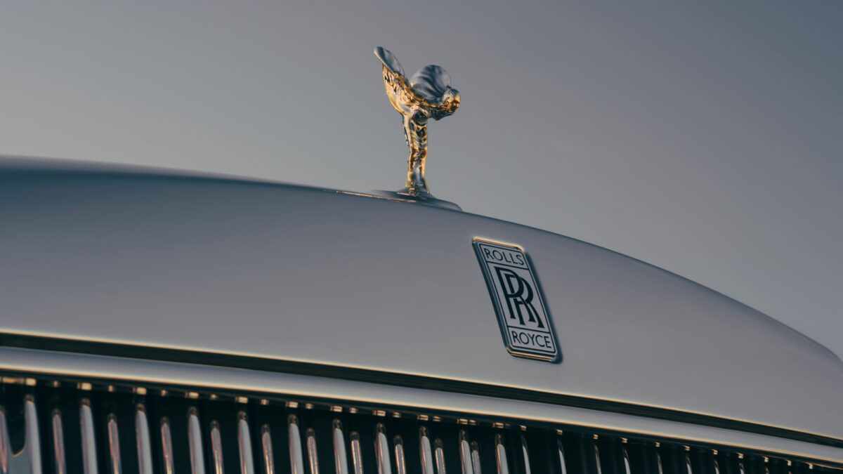 Una Rolls-Royce Phantom da Cinema: ecco Goldfinger, l’omaggio Luxury a James Bond…