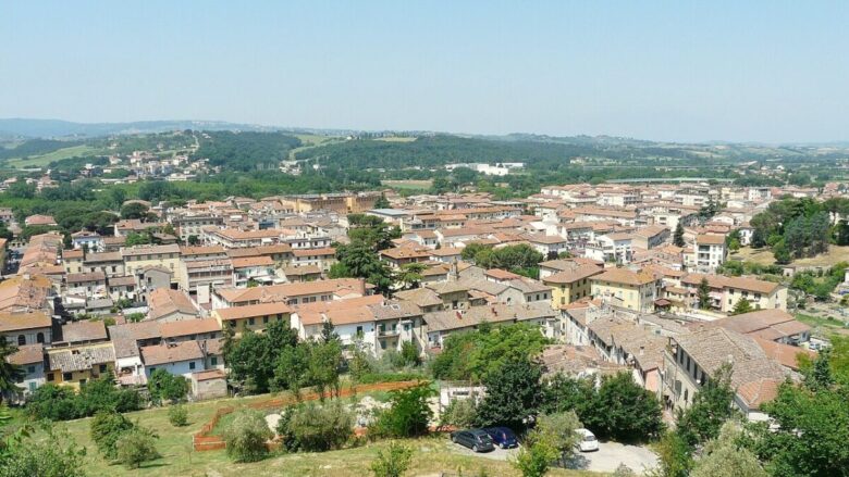 Uno splendido Borgo nel cuore della Toscana che dato i natali al grande Boccaccio