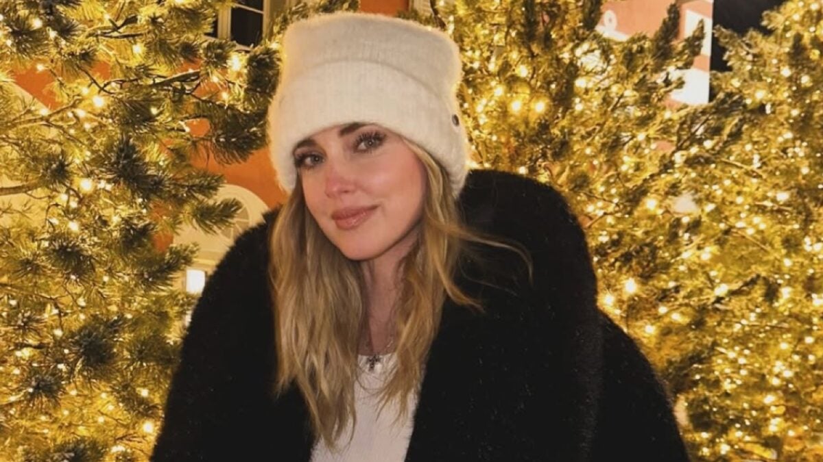 Chiara Ferragni sfoggia la sua nuova Chanel in teddy: ma quanto costa!