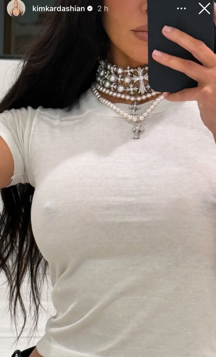 Kim Kardashian sfoggia i preziosi gioielli Chrome Hearts, diamanti e perle sono di lusso 