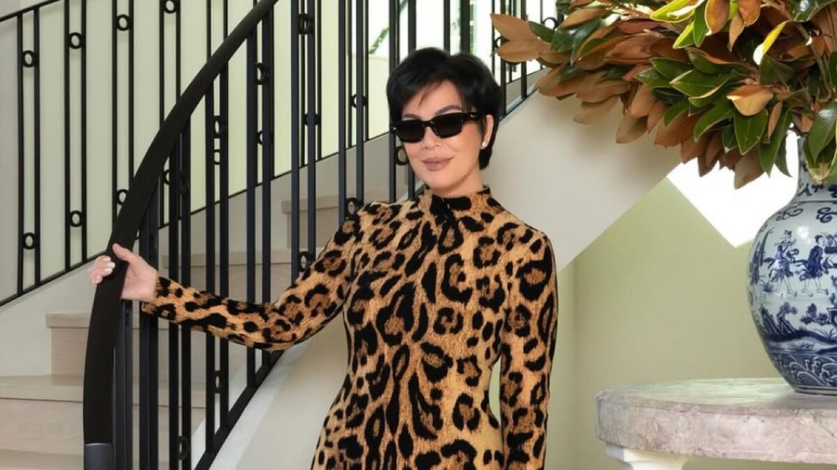 Kris Jenner posa per la nuova collezione di Kylie Jenner: è iconica