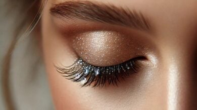 Mascara glitterato, il must have glam delle feste di Natale