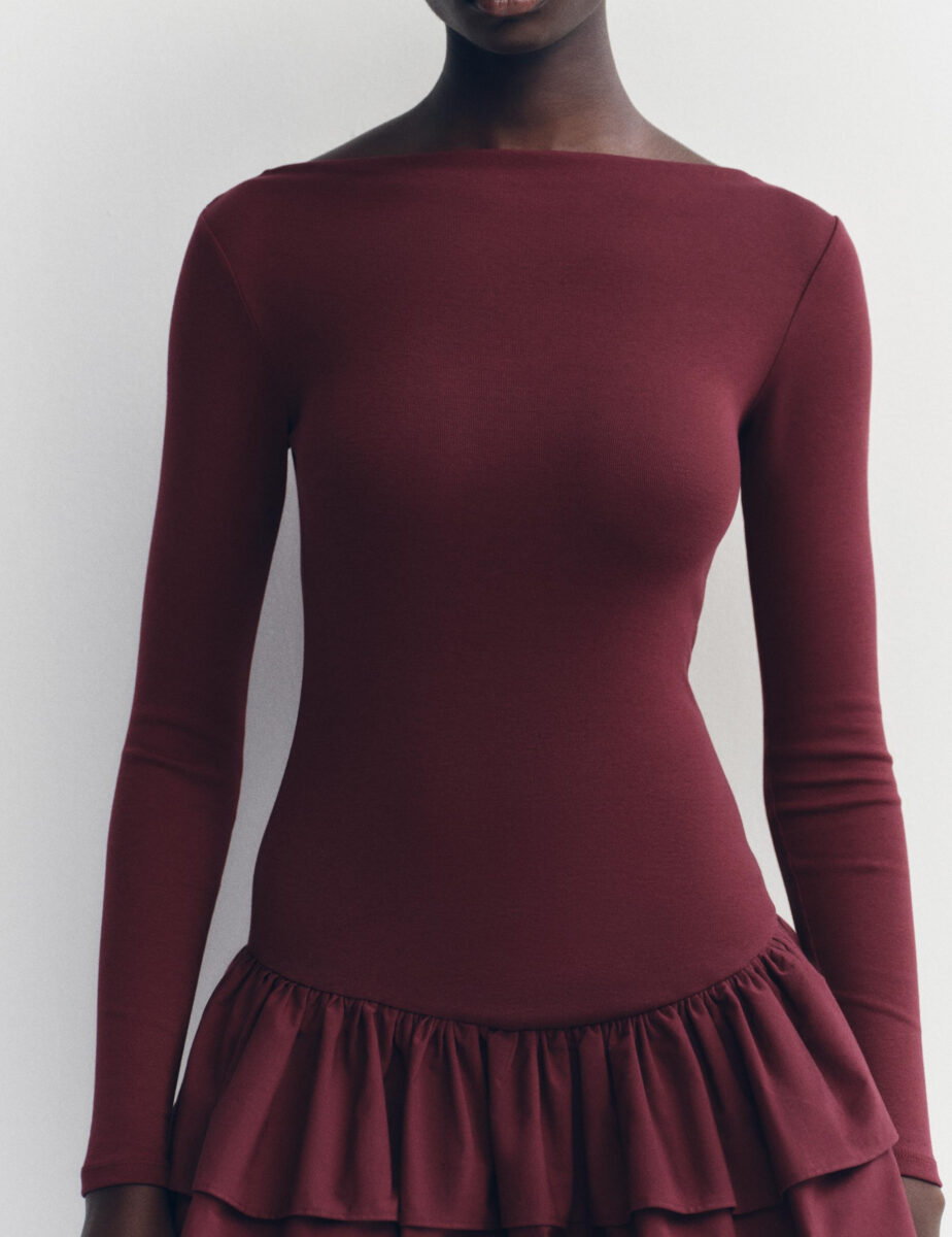 Questo minidress con volant firmato Zara è il grande trend del momento