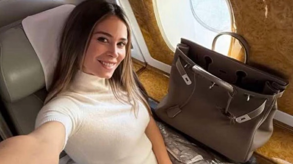 Diletta Leotta sul Jet Privato con la borsa di lusso, ecco quanto costa