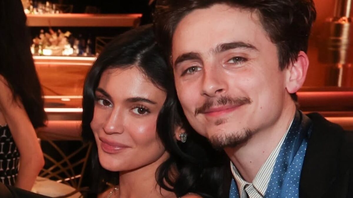 Golden Globes 2025, Kylie Jenner e Timothée Chalamet rubano la scena (FOTO)