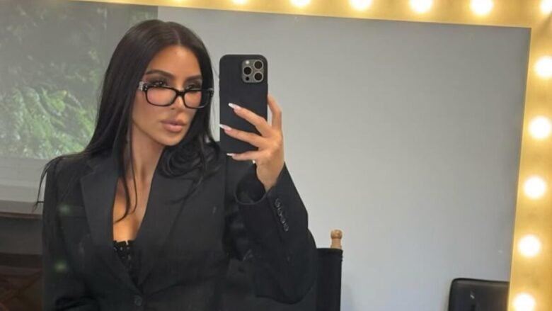 Kim Kardashian felice delle sue nuove Borse di lusso: ecco quanto costano