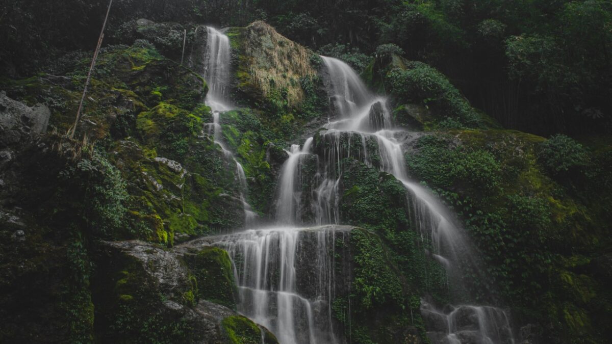 Nel cuore del Cilento, una cascata naturale che vi lascerà senza parole anche d’inverno