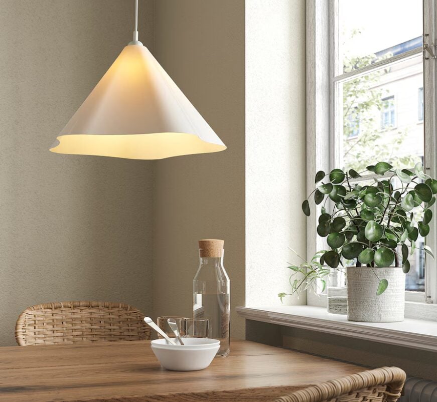 IKEA: un Lampadario di design a meno di 5 euro per elevare l’arredo della tua Cucina