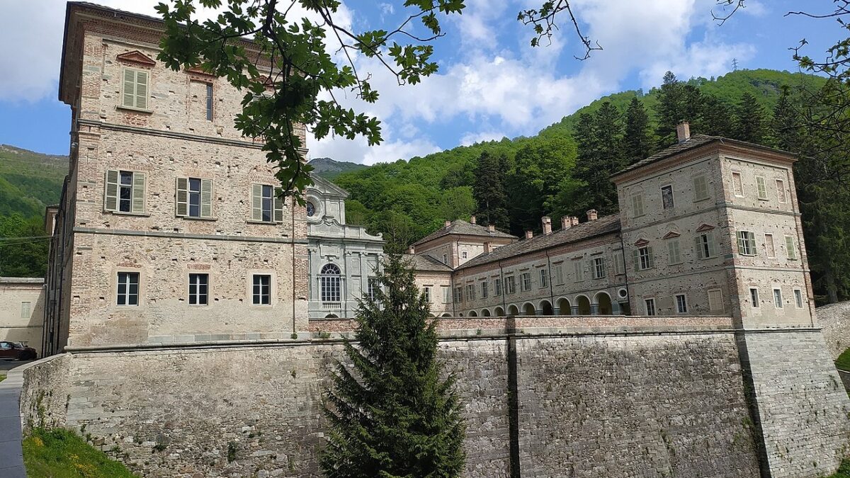 Il centro storico di questo Borgo è il più bello del Piemonte, una meta assolutamente unica…