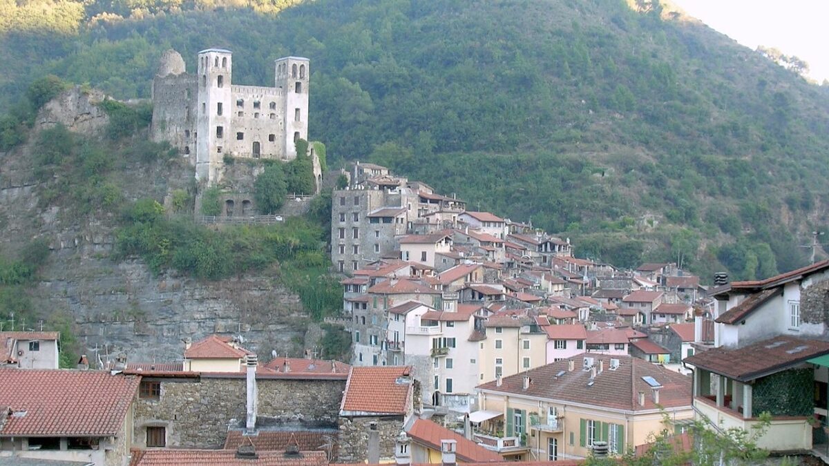 Ecco i borghi della Riviera di Ponente da visitare se sei a Sanremo per il Festival…