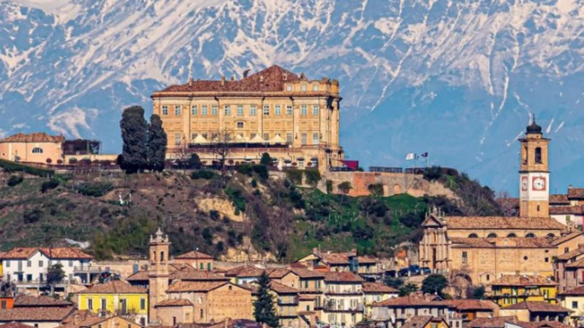 Nel cuore del Roero piemontese, ecco un Borgo dal fascino unico!