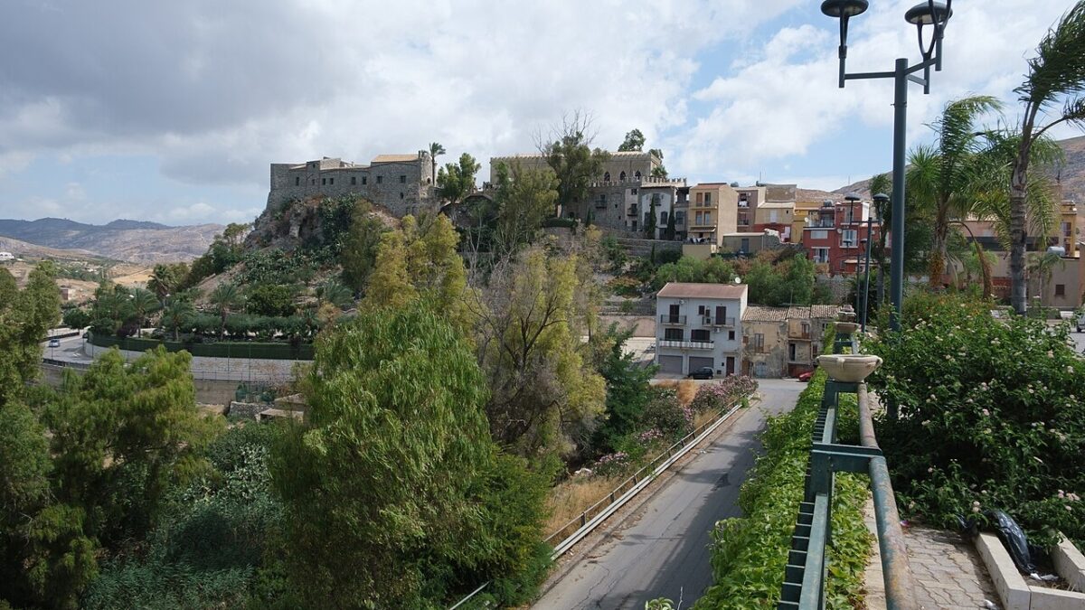 Lo chiamano la porta della Sicilia, un borgo dal fascino unico!