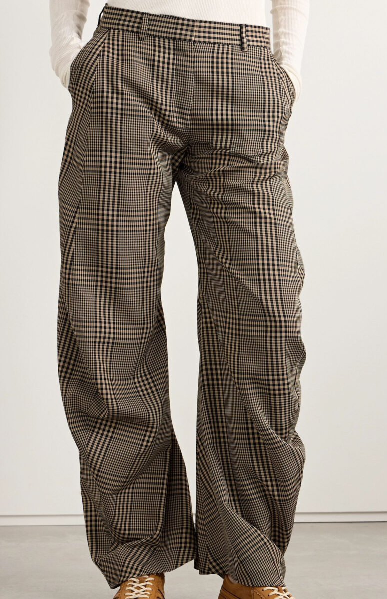 I pantaloni barrel da indossare per un look casual chic che colpisce!