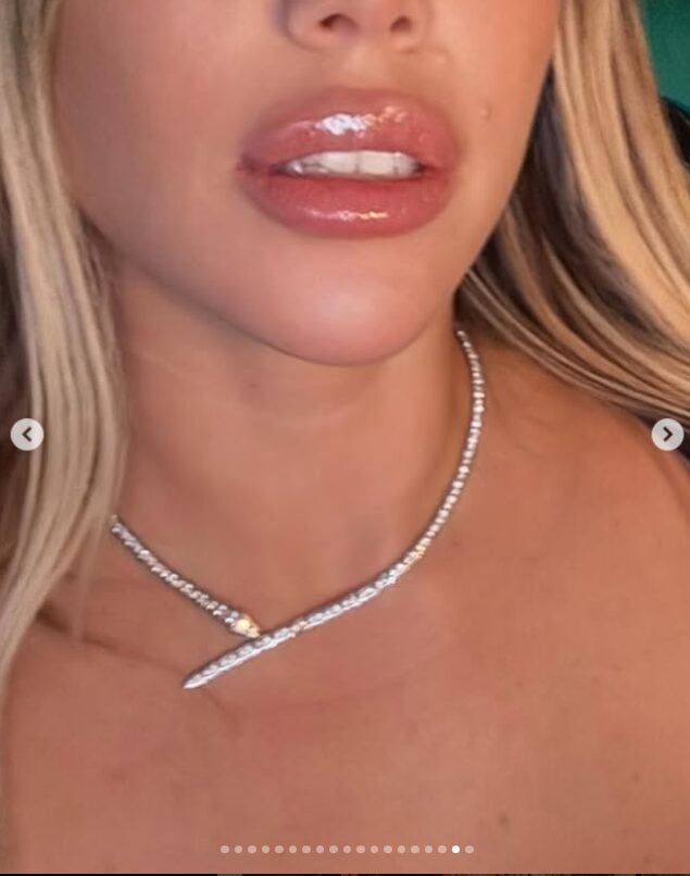 Wanda Nara sfoggia la sua preziosa collana in oro bianco con diamanti firmata Bulgari: che prezzo!