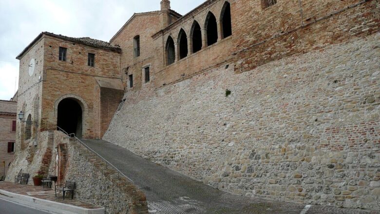 Questo splendido Borgo panoramico delle Colline Marchigiane vi lascerà davvero senza fiato!